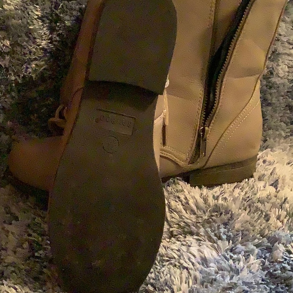 Boots - Picture 2 of 3